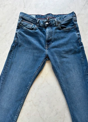 Jean Tommy Hilfiger W34 très bon état, marque: Tommy Hilfiger, état: Très bon état, taille: W34 | FR 44, 30,00 €, 32,20 € Protection acheteurs incluse