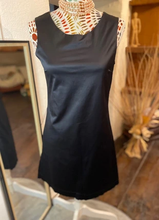 Petite Robe noire 👗, merk: Hippocampe, staat: Heel goed, maat: M / 38 / 10, € 10,00, € 11,20 inclusief Kopersbescherming