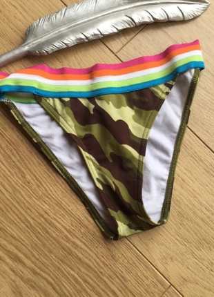 Bas de maillot de bain militaire roxy taille S, marque: Roxy, état: Bon état, taille: XS / 34 / 6, 2,00 €, 2,80 € Protection acheteurs incluse