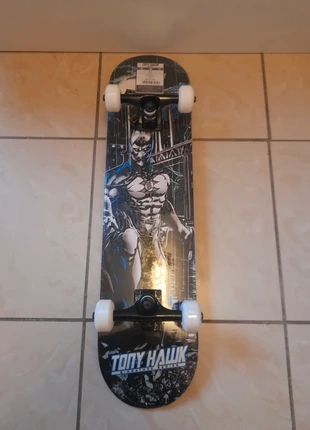 Tony Hawk Ss 540 Komplet Skateboard tout neuf sous blister, marque: Hawk, état: Neuf avec étiquette, taille: Taille unique, 28,00 €, 30,10 € Protection acheteurs incluse