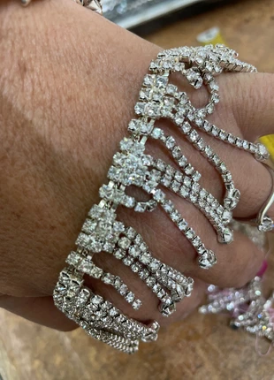 Passamaneria strass bellissima argento, marque: Strass, état: Neuf sans étiquette, 12,00 €, 13,30 € Protection acheteurs incluse