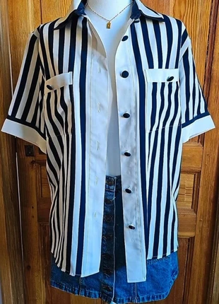 Chemisier vintage fluide rayé marine epaulettes, marque: Vintage Dressing, état: Très bon état, taille: M / 38 / 10, 17,00 €, 18,55 € Protection acheteurs (Pro) incluse