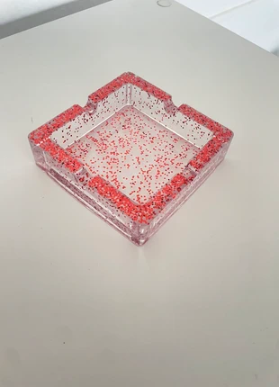 Cendrier carré paillette rouge fait maison, brand: mon univers résine, condition: Very good, €7.00, €8.05 includes Buyer Protection