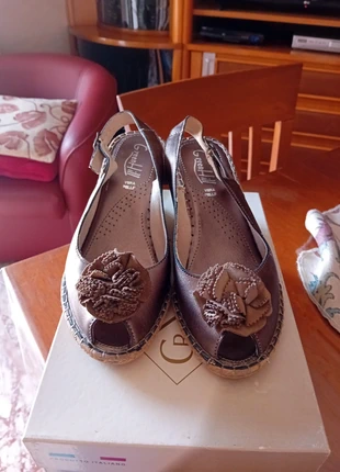 Scarpe Confort, merk: Confort, staat: Heel goed, maat: 37, € 6,00, € 7,00 inclusief Kopersbescherming