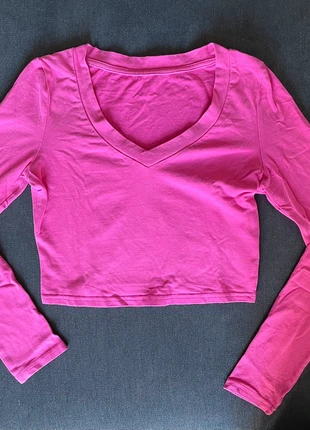 T-shirt Col V Shein Rose Taille XS, brand: Shein, condizioni: Ottime, taglia: XS / IT 38 / EU 34, €3.00, €3.85 include la Protezione acquisti