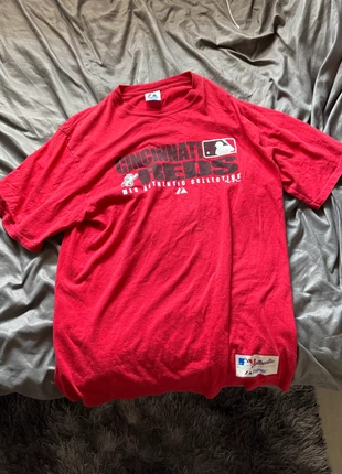 Cincinnati Reds Men's Red Vintage Club Tee, brand: MLB, condition: Very good, size: L, £8.00, £9.10 includes Buyer Protection