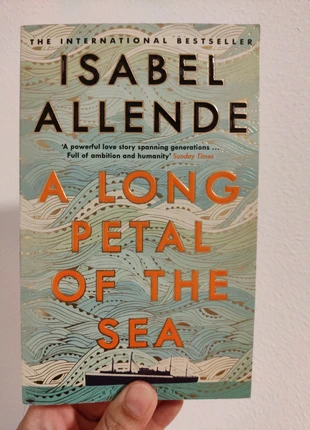 A Long Petal of the Sea (Isabel Allende), staat: Heel goed, € 8,00, € 9,10 inclusief Kopersbescherming