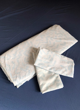 Housse de couette + 2 taies d’oreiller, marque: Inconnu, état: Très bon état, taille: King Size (220-240 cm x 220-260 cm), 8,00 €, 9,10 € Protection acheteurs incluse