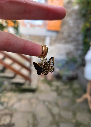 Boucles d’oreilles créoles dorées – Pendentifs papillons (acier inoxydable), marke: sans marque, zustand: Neu, 5,00 €, 5,95 € inklusive Vinted-Käuferschutz