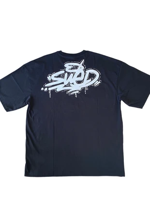T-shirt oversize SWED, brand: Swed, condizioni: Nuovo senza cartellino, taglia: L, €25.00, €26.95 include la Protezione acquisti