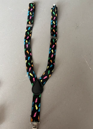 Bretels voor kinderen met neon kleurtjes, staat: Heel goed, € 2,50, € 3,33 inclusief Kopersbescherming