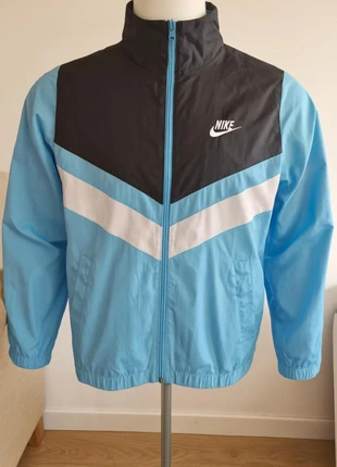 Veste coupe-vent Nike bleu/noir – Taille L ado ( taille xs adulte ), marke: Nike, zustand: Sehr gut, größe: 13 Jahre / 158, 22,00 €, 23,80 € inklusive Vinted-Käuferschutz