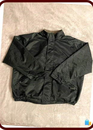 Veste Nike oversize vert foncé en nylon taille XL en parfait état, marque: Nike, état: Très bon état, taille: XL, 35,00 €, 37,45 € Protection acheteurs (Pro) incluse