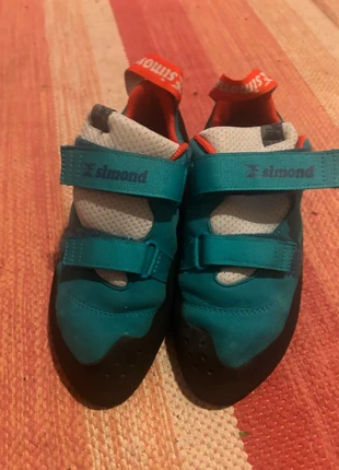 Chaussures d’escalade 41 Simond Décathlon, marque: Simond, état: Très bon état, taille: 41, 29,00 €, 31,15 € Protection acheteurs incluse