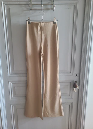 Pantalon habillé moulant beige, marque: H&M, état: Neuf sans étiquette, taille: XS / 34 / 6, 6,00 €, 7,00 € Protection acheteurs incluse