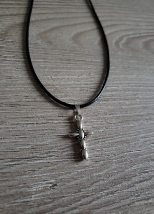 Joli Collier croix monté à la main, état: Très bon état, 2,00 €, 2,80 € Protection acheteurs incluse