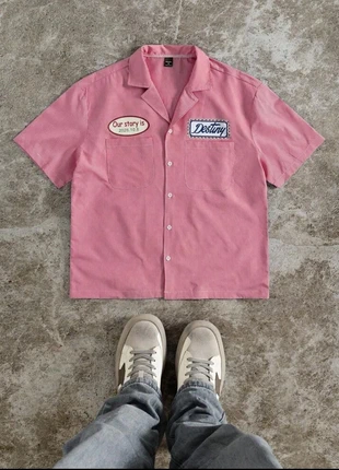 Chemise décontractée à manches courtes à simple boutonnage avec rayures et slogan, marque: Vintage Dressing, état: Neuf avec étiquette, taille: M, 23,00 €, 24,85 € Protection acheteurs incluse