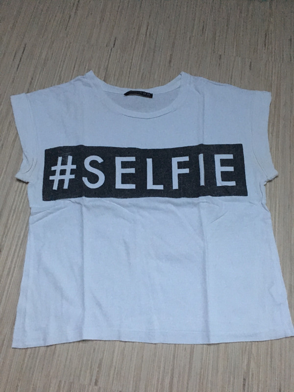 T-shirt selfie  1
