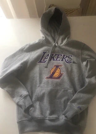 Sweat Lakers, marca: New Era, estado: Muy bueno, tamaño: XS, 8,00 €, 9,10 € Protección al comprador incluida