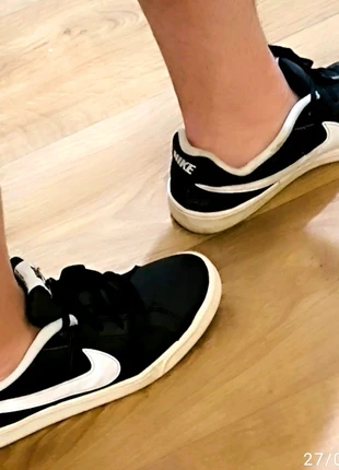 Chaussures Nike 42/43, brand: Nike, condition: Good, size: 42, €11.00, €12.25 includes Buyer Protection