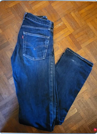 Joli jean Levi's femme effet décoloré taille W26  Ref 17IT592, merk: Levi's, staat: Heel goed, maat: S / 36 / 8, € 11,90, € 13,20 inclusief Kopersbescherming