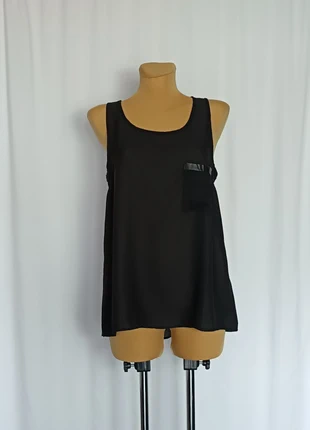 Haut noir avec poche à la poitrine Women only Taille 40 - H137, marca: Women Only, estado: Bueno, tamaño: L / 40 / 12, 4,00 €, 4,90 € Protección al comprador Pro incluida