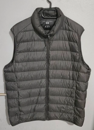 Doudoune Uniqlo Ultra Light Down - Taille L, marque: Uniqlo, état: Neuf sans étiquette, taille: L, 30,00 €, 32,20 € Protection acheteurs incluse