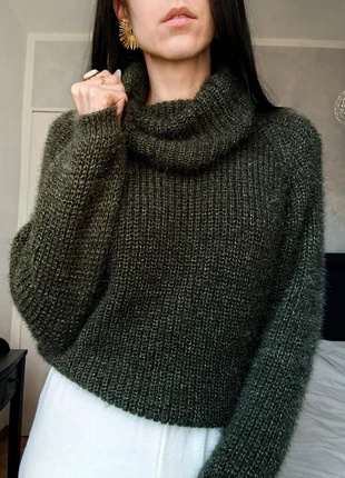 Fluffy big turtleneck sweater / dark olive green, merk: Boutique Italiana, staat: Nieuw met prijskaartje, maat: S / 36 / 8, € 25,00, € 26,95 inclusief Kopersbescherming