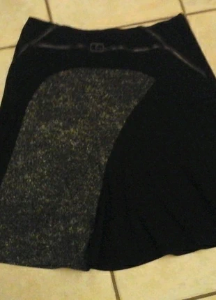 Jupe taille 42, merk: RENATTO BEN PARIS, staat: Heel goed, maat: XL / 42 / 14, € 3,00, € 3,85 inclusief Kopersbescherming