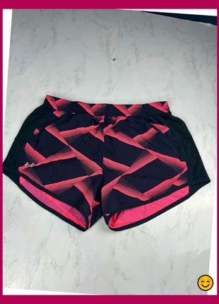 Short de sport Under Armour noir et rose pour femme taille S, brand: Under Armour, condition: Very good, size: S / 36 / 8, €11.00, €12.25 includes Buyer Protection Pro