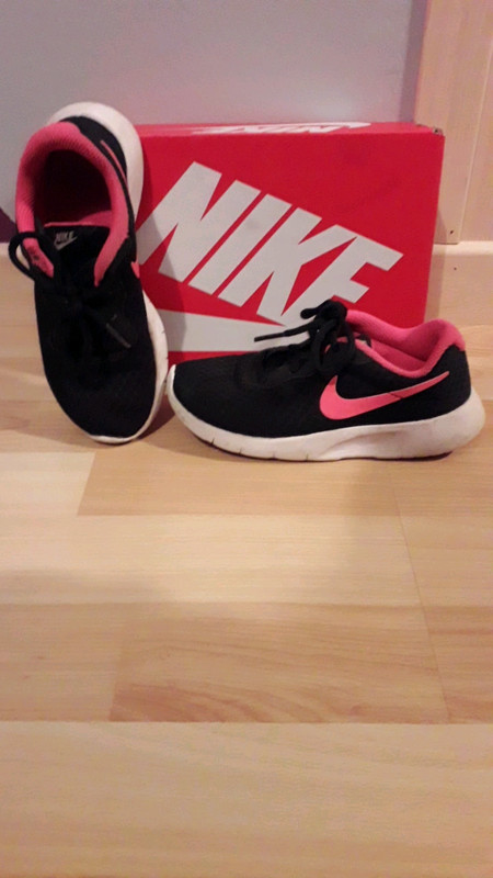 chaussure nike enfant /30 chaussure nike enfant /30