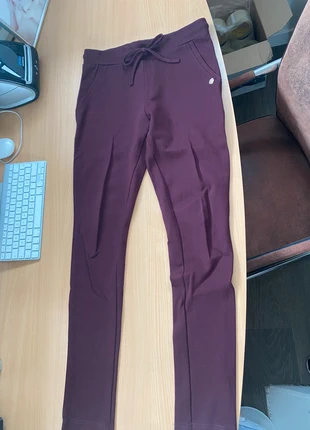 Broek van Jacky Luxury in de trend kleur van nu!, merk: Jacky Luxury, staat: Heel goed, maat: M / 38 / 10, € 4,00, € 4,90 inclusief Kopersbescherming