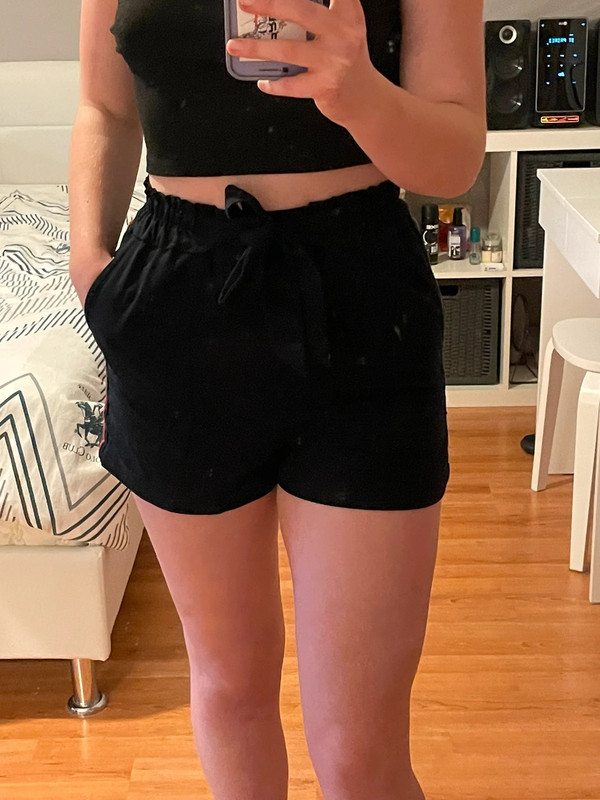 Short top noir noeud