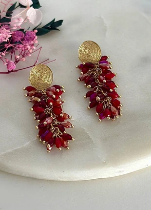 Boucles d’oreilles dorées pendantes avec perles rouges bordeaux - Acier Inoxydable, marque: Boutique Parisienne, état: Très bon état, 25,00 €, 26,95 € Protection acheteurs (Pro) incluse