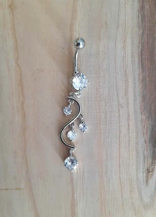 Piercing nombril en acier et zircon neuf, brand: Fantaisie, condizioni: Nuovo senza cartellino, €6.99, €8.04 include la Protezione acquisti