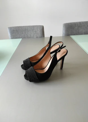 Sandales à talons noires, marque: Pedro Miralles, état: Très bon état, taille: 37, 8,00 €, 9,10 € Protection acheteurs incluse