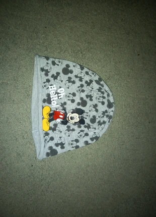 Cappellino bimbo 12 18 mesi, brand: Disney, condizioni: Buone, taglia: 6-12 mesi, 47 cm, €1.00, €1.75 include la Protezione acquisti