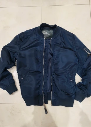 Alpha bomber jacket, limited edition, total blue, marque: Alpha Industries, état: Très bon état, taille: M, 44,99 €, 47,94 € Protection acheteurs incluse
