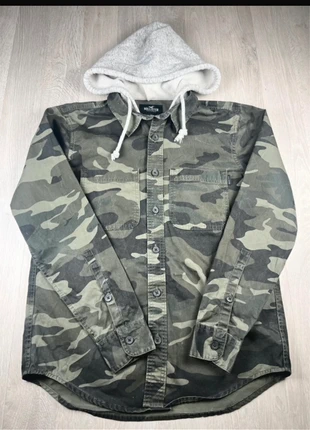 Blouson-chemise camo kaki avec capuche polaire marque Hollister Camo Shirt Jacket taille M, merk: Hollister, staat: Heel goed, maat: M, € 12,00, € 13,30 inclusief Kopersbescherming