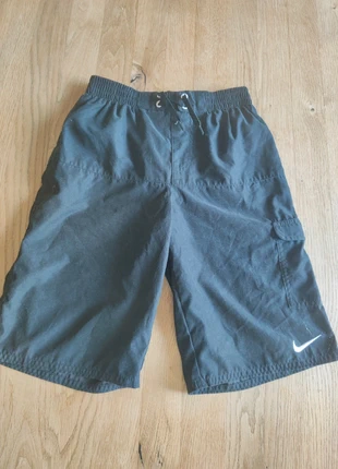 Short de bain Nike, merk: Nike, staat: Heel goed, maat: 10 jaar / 140 cm, € 4,00, € 4,90 inclusief Kopersbescherming