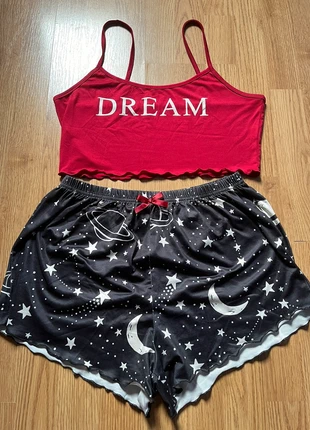 Pyjamas, merk: Shein, staat: Nieuw met prijskaartje, maat: M / 38 / 10, € 4,00, € 4,90 inclusief Kopersbescherming