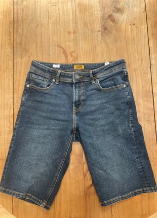 Short Jack & Jones bleu foncé, marke: Jack & Jones, zustand: Sehr gut, größe: 14 Jahre / 164, 4,00 €, 4,90 € inklusive Vinted-Käuferschutz
