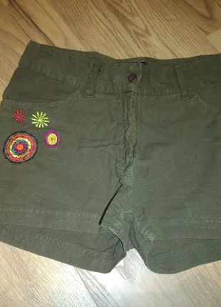 Donkergroene shorts, merk: Coline, staat: Heel goed, maat: S / 36 / 8, € 5,00, € 5,95 inclusief Kopersbescherming
