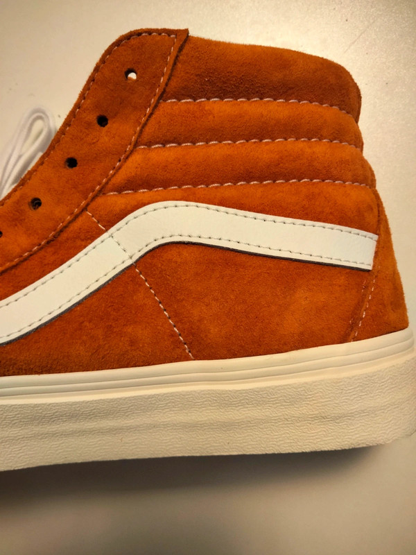 Zapatos vans shop color mostaza decoracion