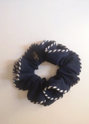 Elastico per capelli Fendi, marque: Fendi, état: Très bon état, 50,00 €, 53,20 € Protection acheteurs incluse