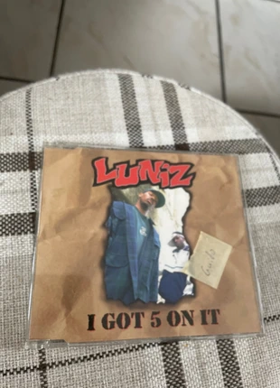 Maxi Cd Luniz I got 5 on it, staat: Heel goed, € 5,00, € 5,95 inclusief Kopersbescherming