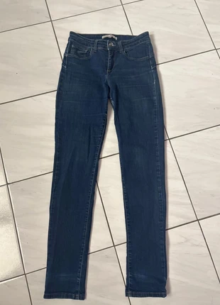 Jean femme bleu la fée maraboutée en très bon état taille 36/S, brand: La Fee Maraboutee, condizioni: Ottime, taglia: S / IT 40 / EU 36, €10.00, €11.20 include la Protezione acquisti