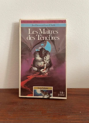 Un livre dont vous êtes le héros - Le maître des ténèbres - Loup Solitaire, état: Bon état, 14,00 €, 15,40 € Protection acheteurs (Pro) incluse
