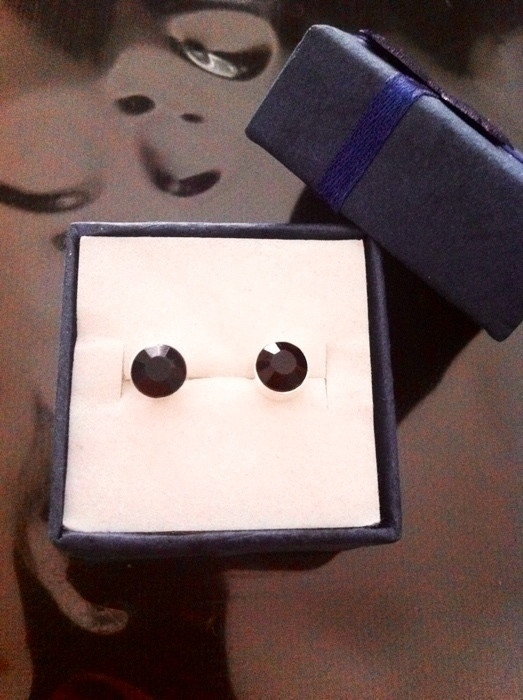 Boucles d'oreilles faux diamant noir 6mm (pas d'échange) 1