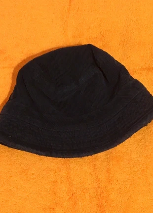 Corduroy Bonnet Blue Zara , marca: Zara, estado: Muito bom, €10.00, €11.20 inclui Proteção do Comprador